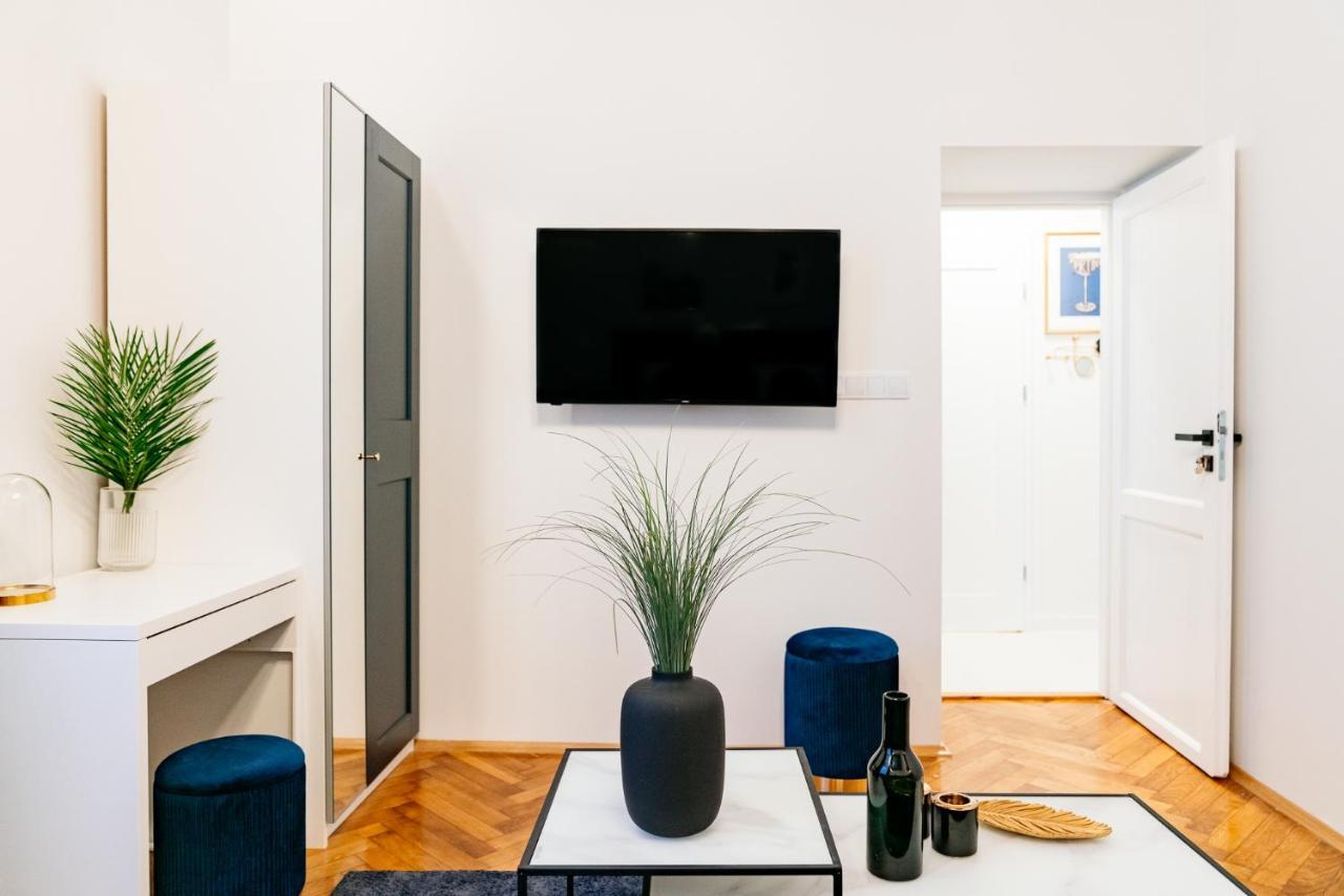 Crystal House - Loftaffair Collection Apartment Krakow Bagian luar foto