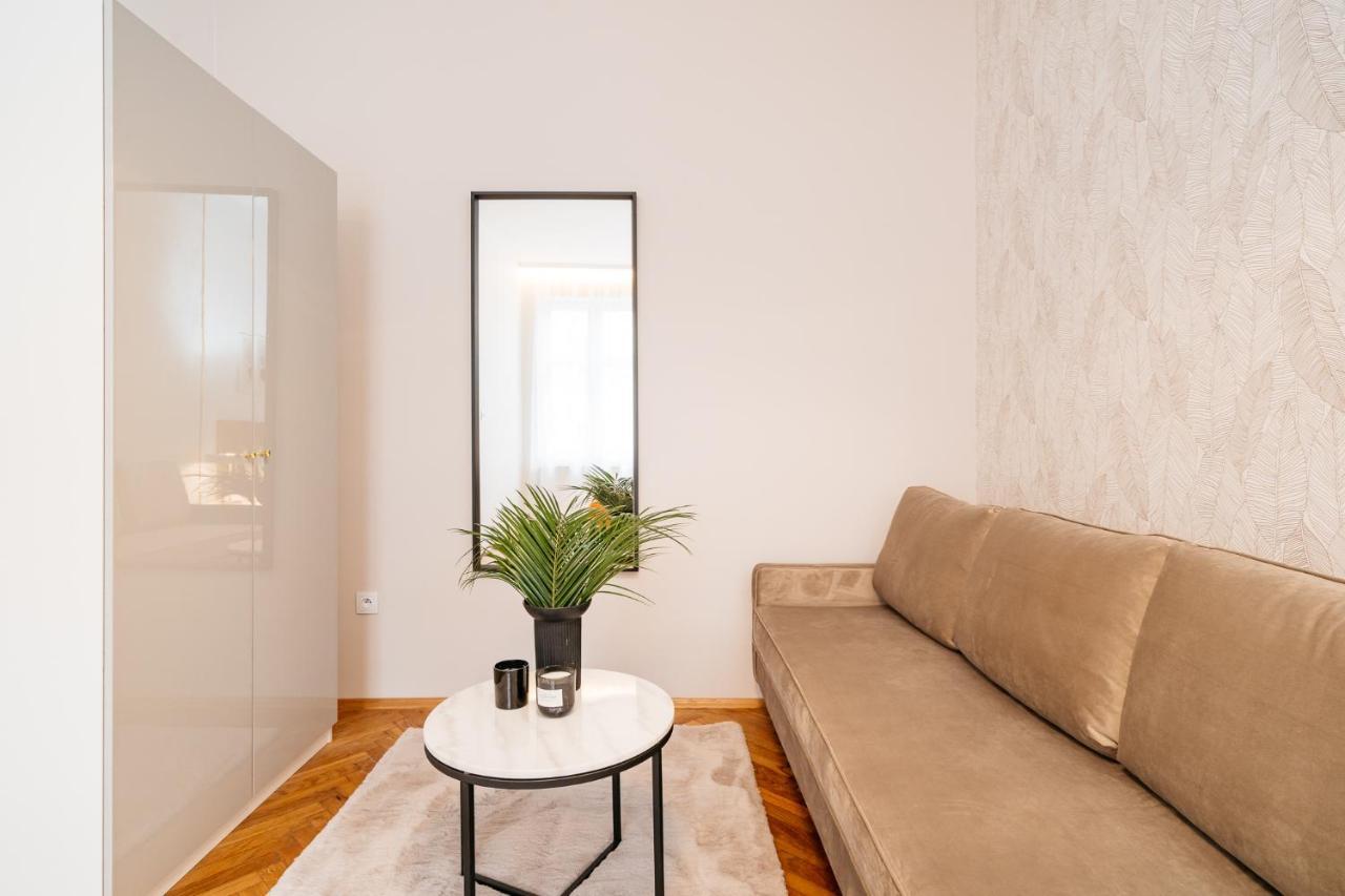 Crystal House - Loftaffair Collection Apartment Krakow Bagian luar foto